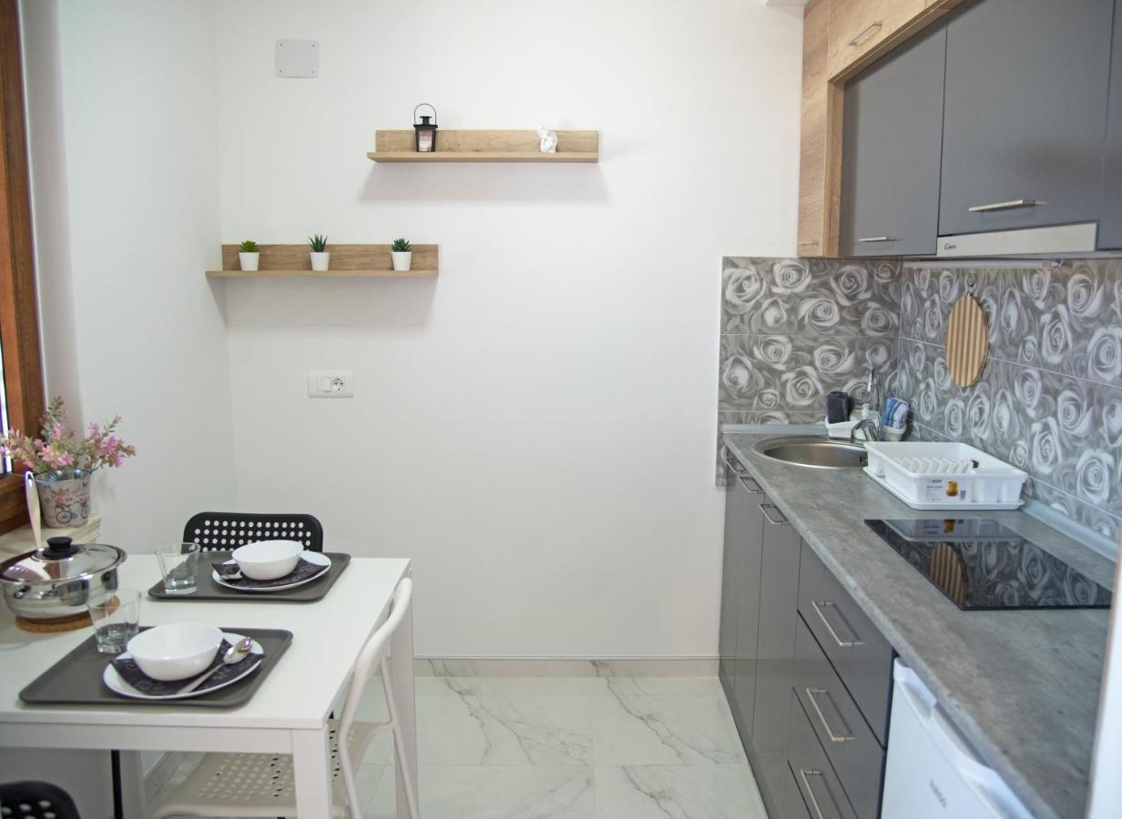 אוהריד All Seasons Apartments מראה חיצוני תמונה